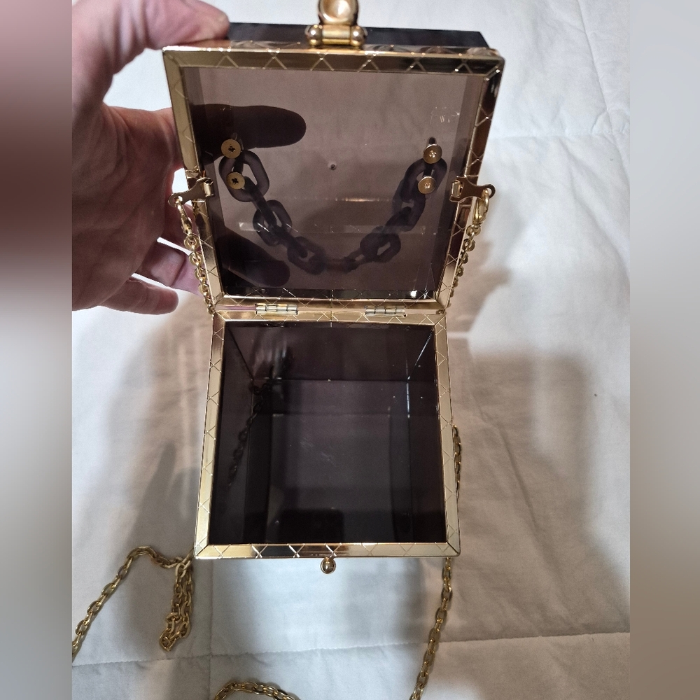 Acrylic Box Purse - Picture 3 of 8